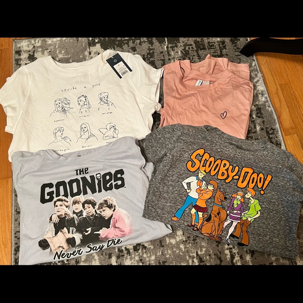 Lot of 4 tshirts